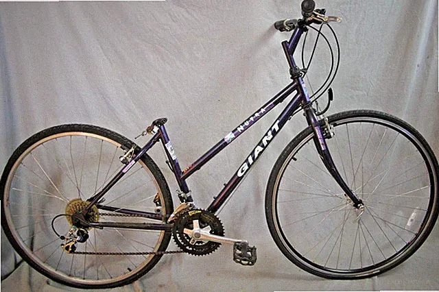 1995 Giant Nutra City Hybrid Bike 17" Medium Chromoly Steel Shimano Womens 26er