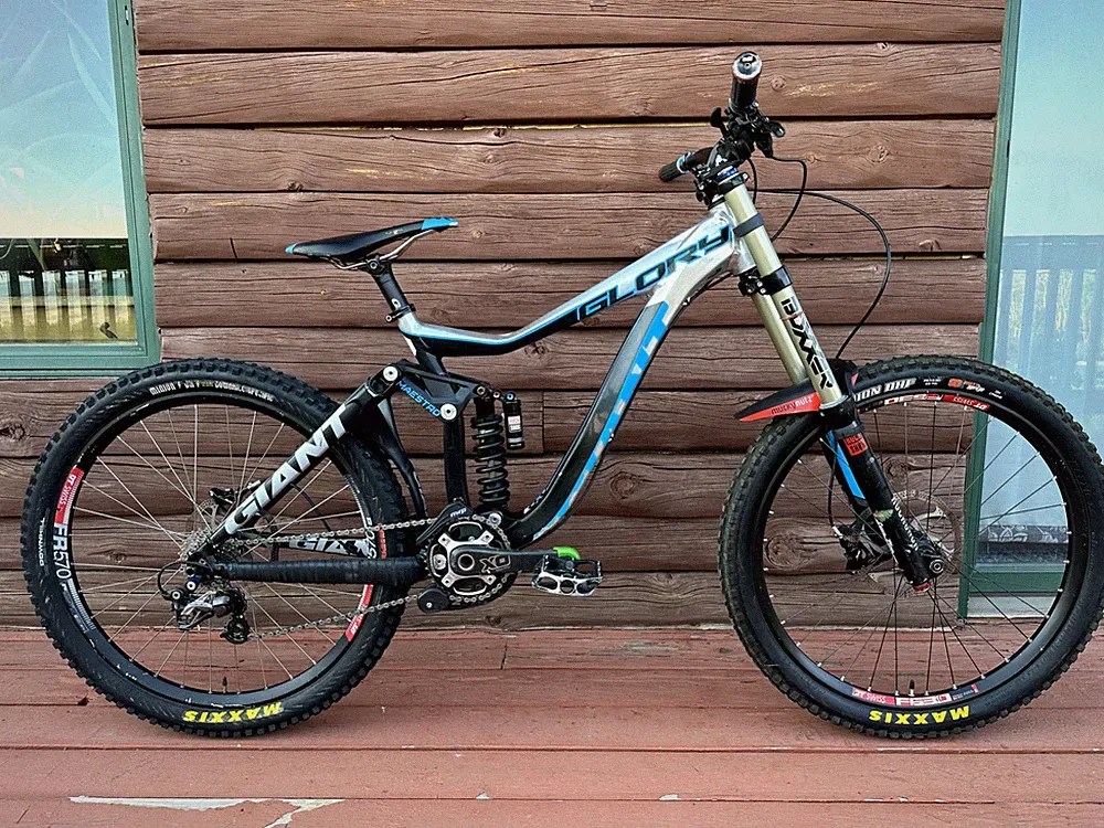 2013 Giant Glory 0 World Cup 26" Large Downhill Mountain Bike