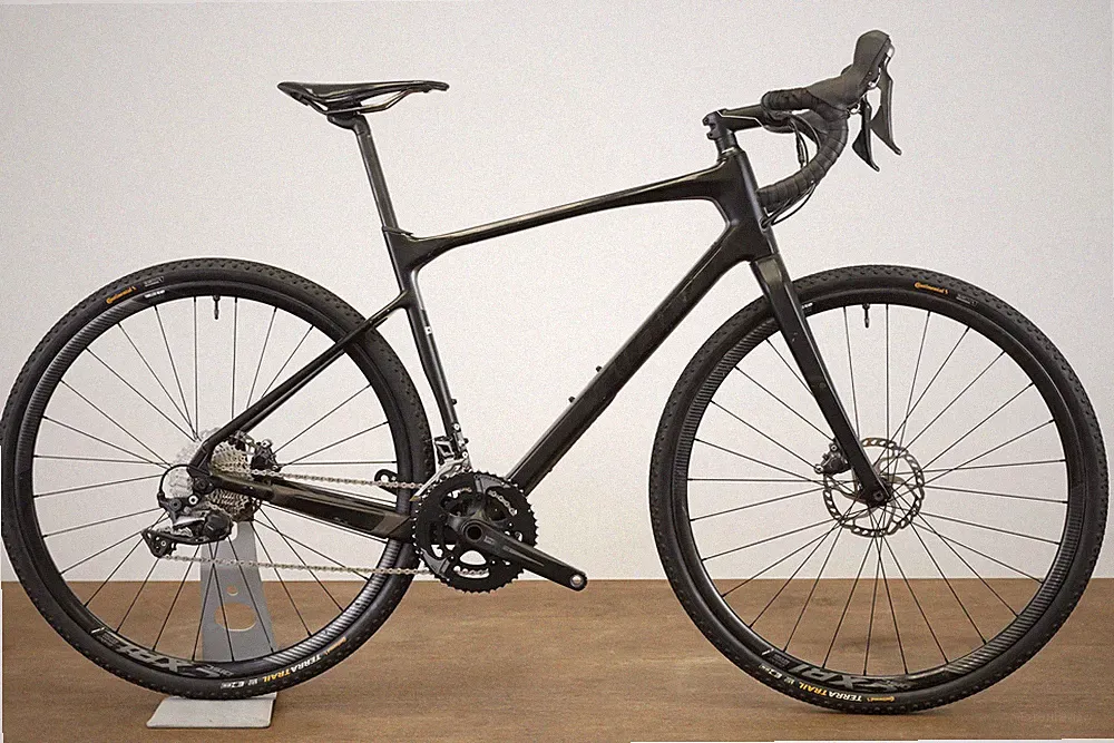 2019 M/L Giant Revolt Ultegra R8000 Carbon All-Road Gravel Hydraulic Disc Bike