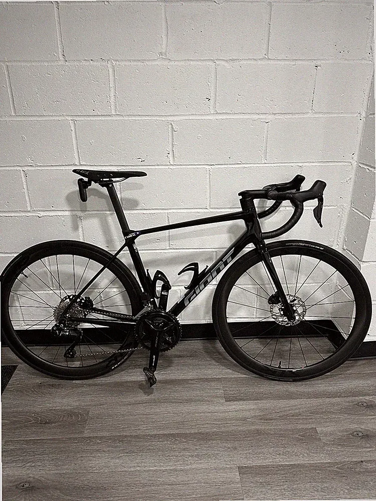 2025 Giant TCR Advanced Pro 1 Di2 Medium Road Bicycle