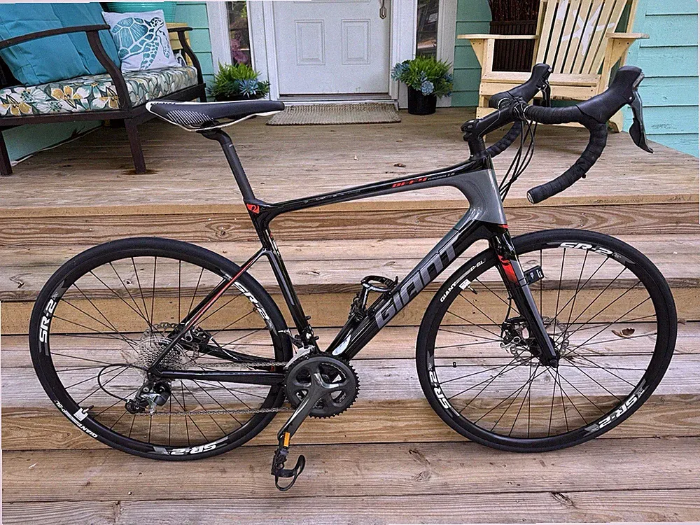 206/2017 Giant Defy Advanced Road Bicycle Carbon Frame. Lightweight