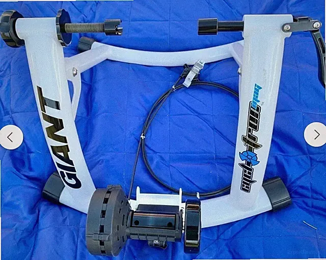 Cyclotron Mag Trainer by Giant Bicycles