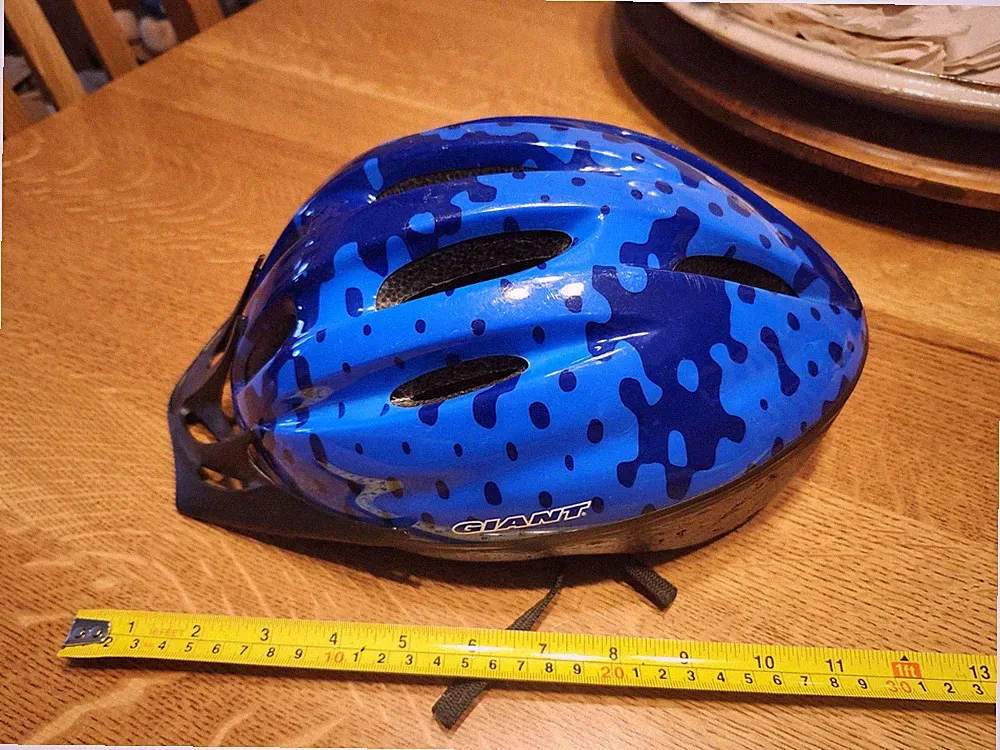 Giant Adult Bicycle Helmet,Blue / Pre-owned