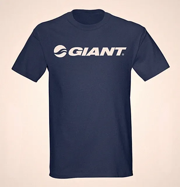 GIANT Bicycles Cruisers Bikes T-shirt