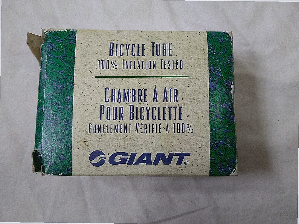 Giant Brand Bicycle Tube 27 X 1 1/4 (1/8) / 700 X 28C SV NOS 1993 Vintage