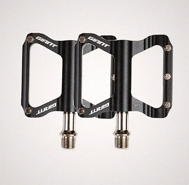 GIANT Butterfly-α PEDALS PAIR CR MO AXLE MTB ROAD 3 BEARINGS WEIGHT 284g