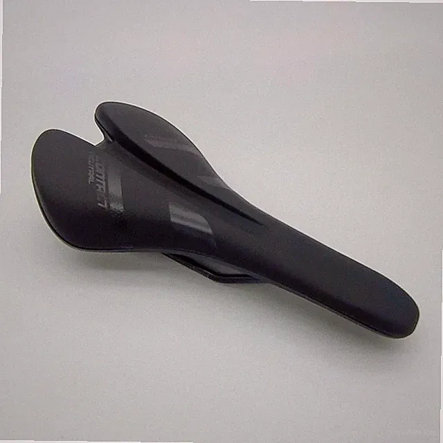 GIANT CONTACT NEUTRAL SADDLE 140 X 275MM Particle Flow For MTB ROAD Black