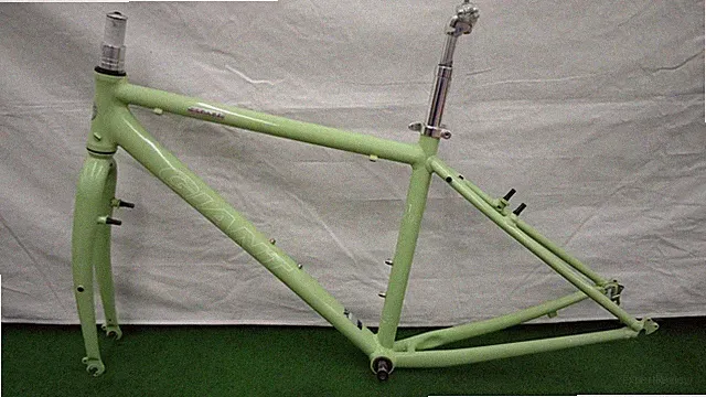 GIANT ESCAPE frame