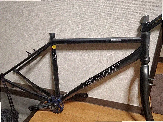 Giant Escape R3 Frame