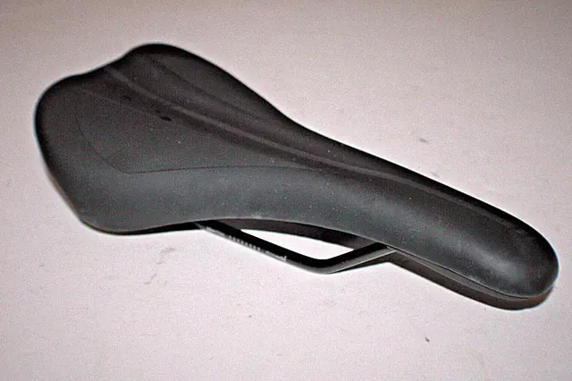 Giant MTB Bike Saddle 270/140mm Black Road Comfort Hybrid Gravel Fast US Shipper