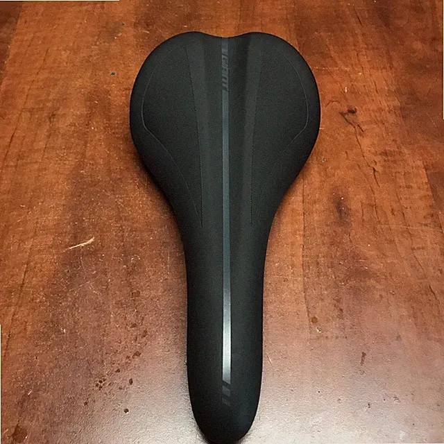 Giant MTB Bike Saddle 270/140mm Black Road Comfort Hybrid Gravel New Open Pack