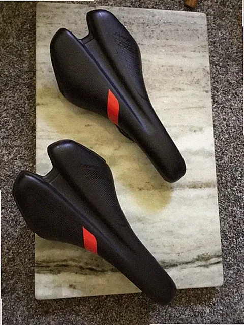 Giant oem bike seat contact comfort black and red