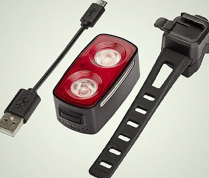 Giant Recon TL200 Rechargeable Rear Tail Bike Light Black
