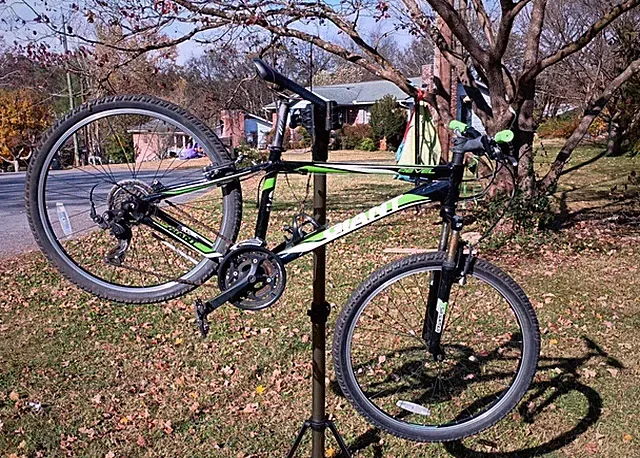 GIANT REVEL Mountain Bike, Small Frame, Black, Aluminum, 26in Wheel, 21 Speed