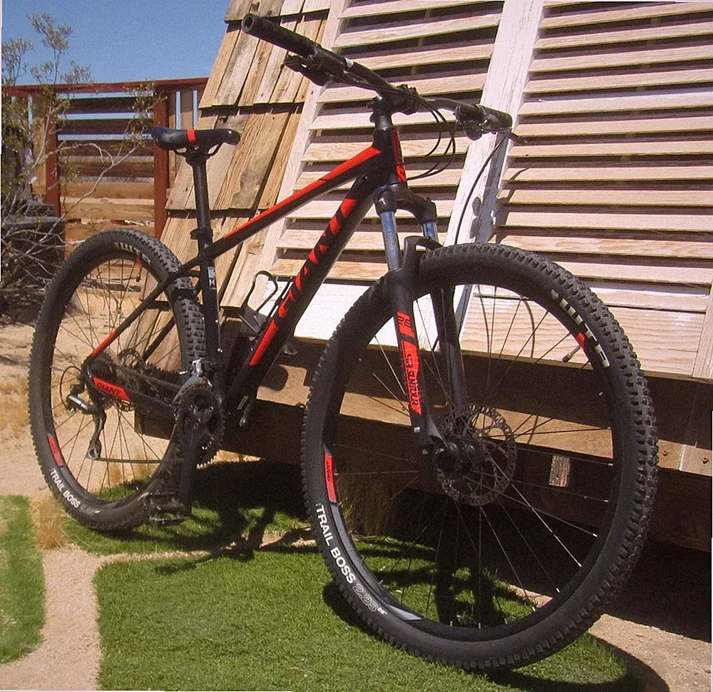 Giant Talon Mountain Bike | Medium Frame | 29" Wheels | 24 Speed