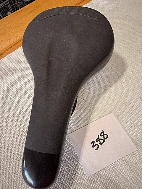 LIV Giant Woman's Bike Saddle Seat Black Comfort Fitness Bicycle Seat Rail Mount