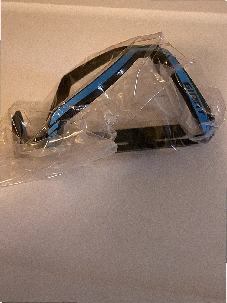 New Giant Bicycles Water Bottle Cage Holder composite Black Blue