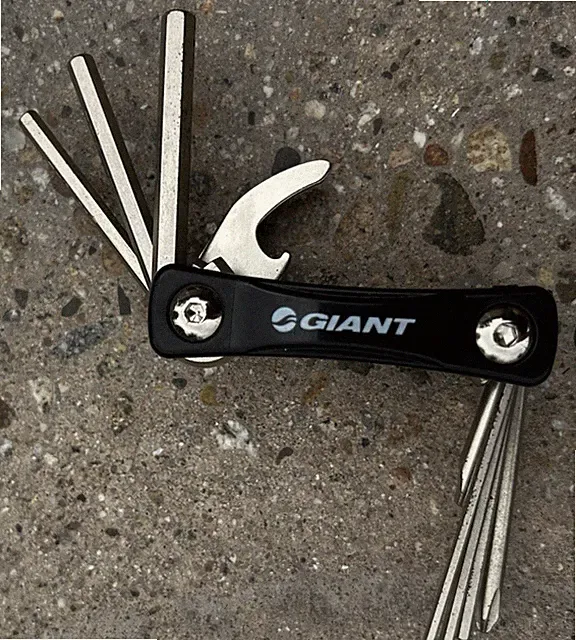 New Giant Bike Multi Tool 9 Tools New Never Used Allen Keys Can Opener Black