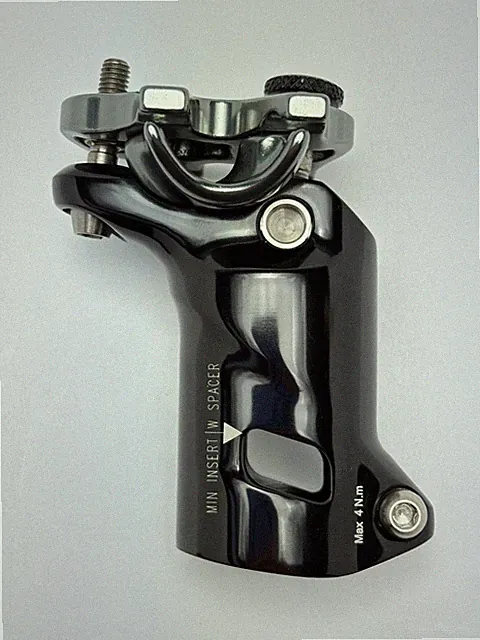 NOS Giant TCX Advanced SL ISP 2011-2013 Seat Clamp Top