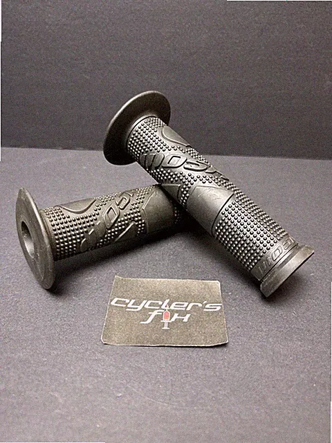NOS Mosh “M” Grips BMX Freestyle Bike Bicycle Fit: Expert Pro Method Giant GT SE