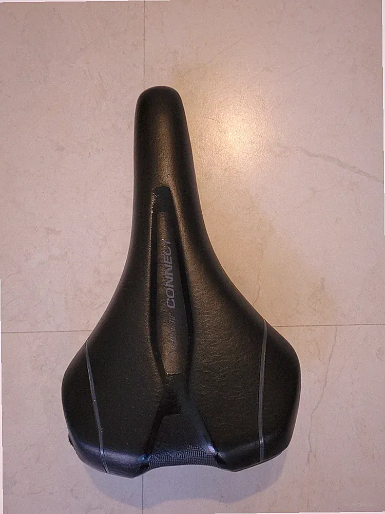 Used Giant brand "Connect" bicycle seat saddle