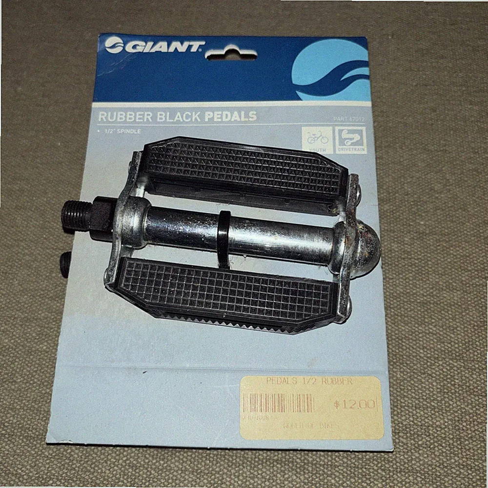 Vintage Black Rubber Bicycle Pedals. 2X. New Old Stock. 1/2” Spindle. Giant Co.
