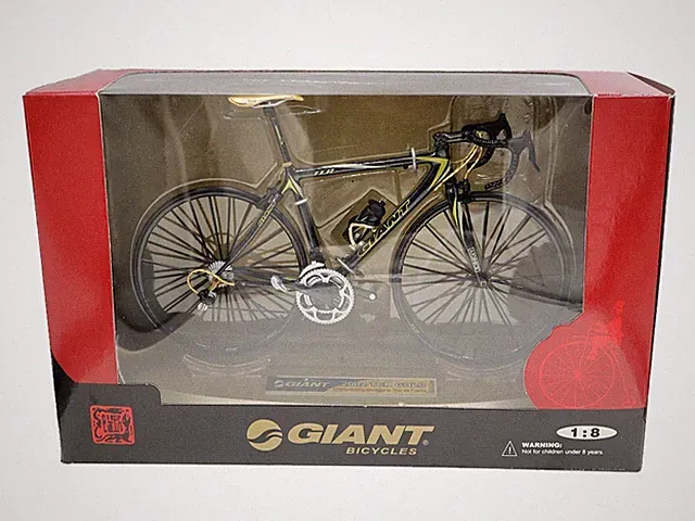 VTG 2002 Giant TCR ONCE Gold 1:8 Scale Die Cast Bicycle Tour de France
