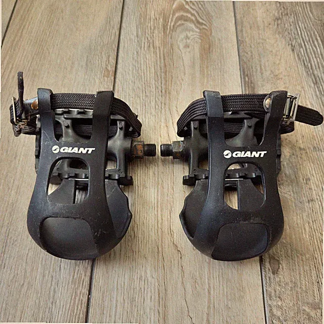 Vtg VP Platform MTB Bike Pedals Black Giant Toe Clips Cages VP-882